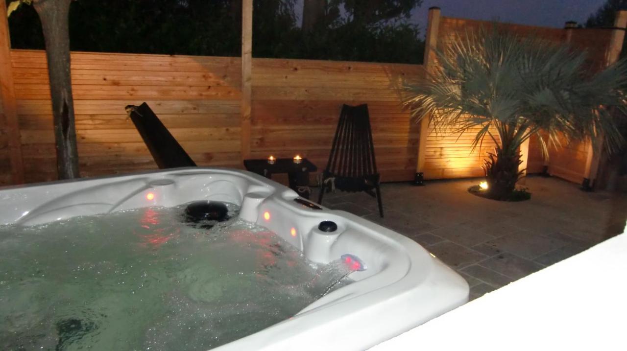 Casa Louise Suites And Spas Privatifs Sainte-Maxime Bagian luar foto